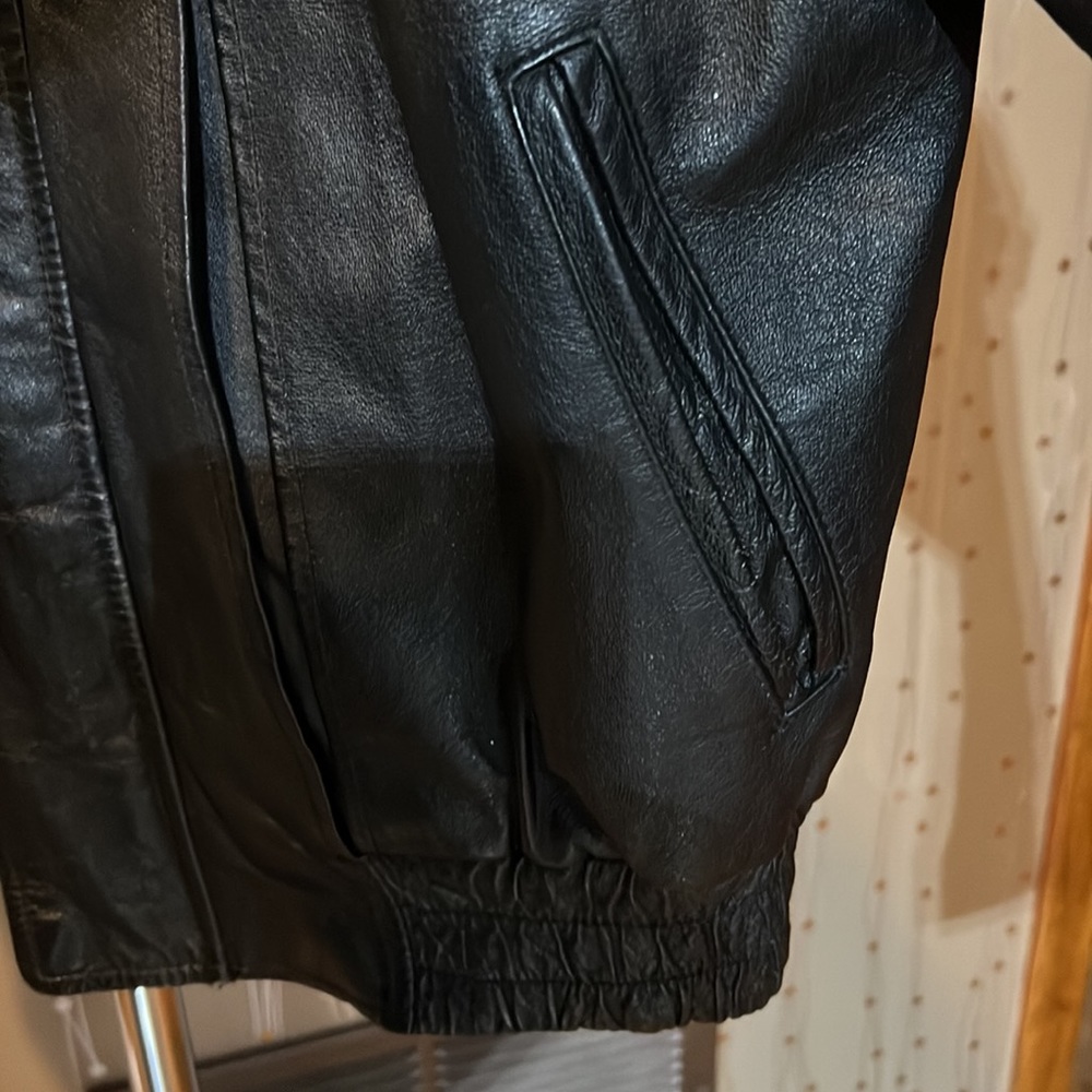 Leather jacket - Picture 4 of 5